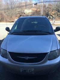 2004 Chrysler Town & Country