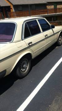 1985 Mercedes-Benz 300 Sedan