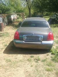 2004 Lincoln Town Car Sedan