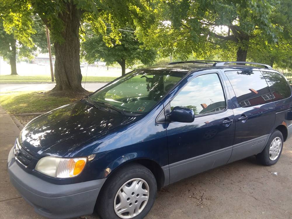 2003 Toyota Sienna