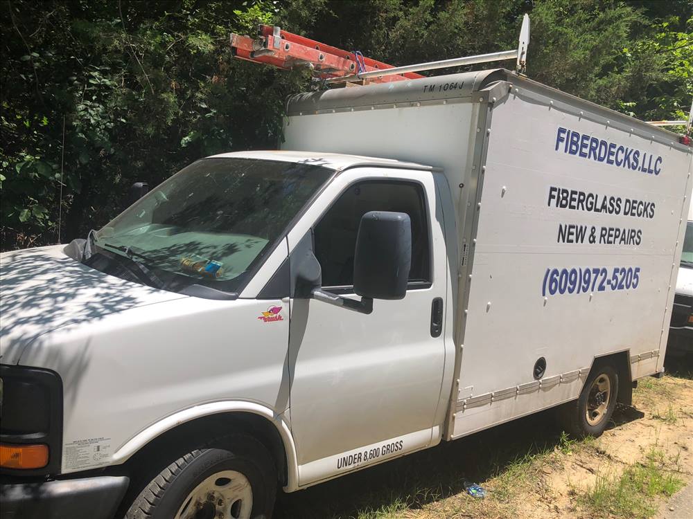 2004 GMC Savana (2 doors)