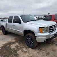2013 GMC Sierra Crew Cab (4 doors) 2013 GMC Sierra Crew Cab (4 doors)