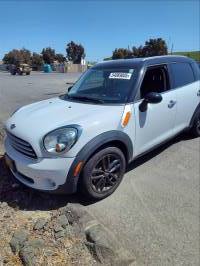 2013 Mini Cooper Wagon (4 doors)