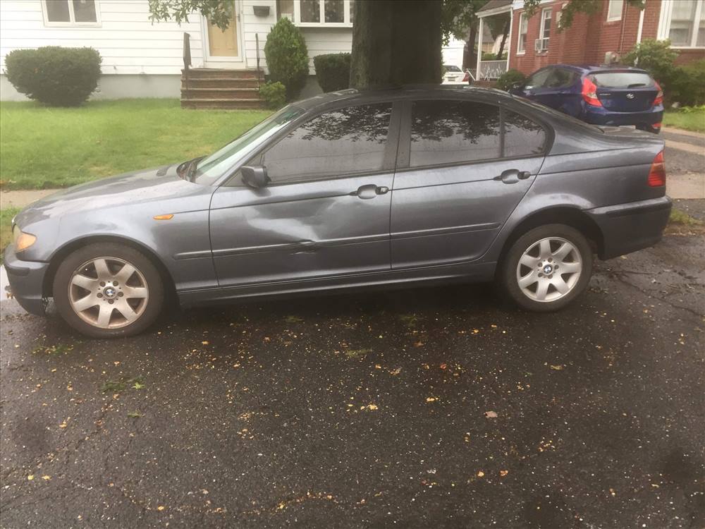 Image of 2003 BMW 325 Sedan 2003 BMW 325 Sedan