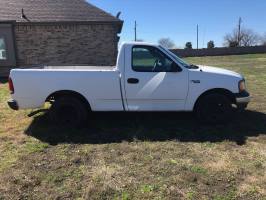 2002 Ford F150 Regular Cab (2 doors)