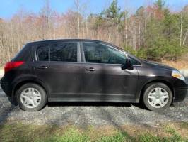2011 Nissan Versa Hatchback