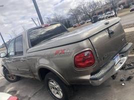 2003 Ford F150 Crew Cab (4 doors)