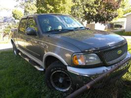 2002 Ford F150 Crew Cab (4 doors)