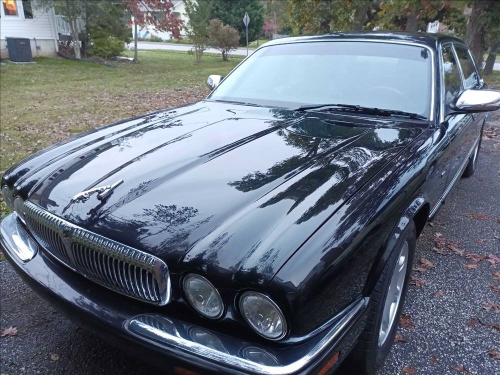 2002 Jaguar XJ8
