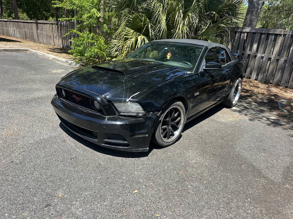 2013 Ford Mustang Convertible