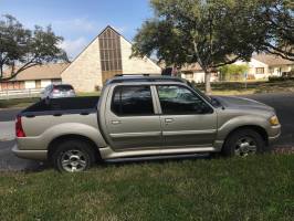 2004 Ford Explorer Sport Trac